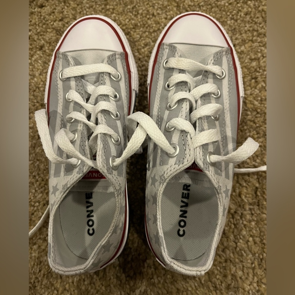 Brand NEW, never worn. Youth Converse